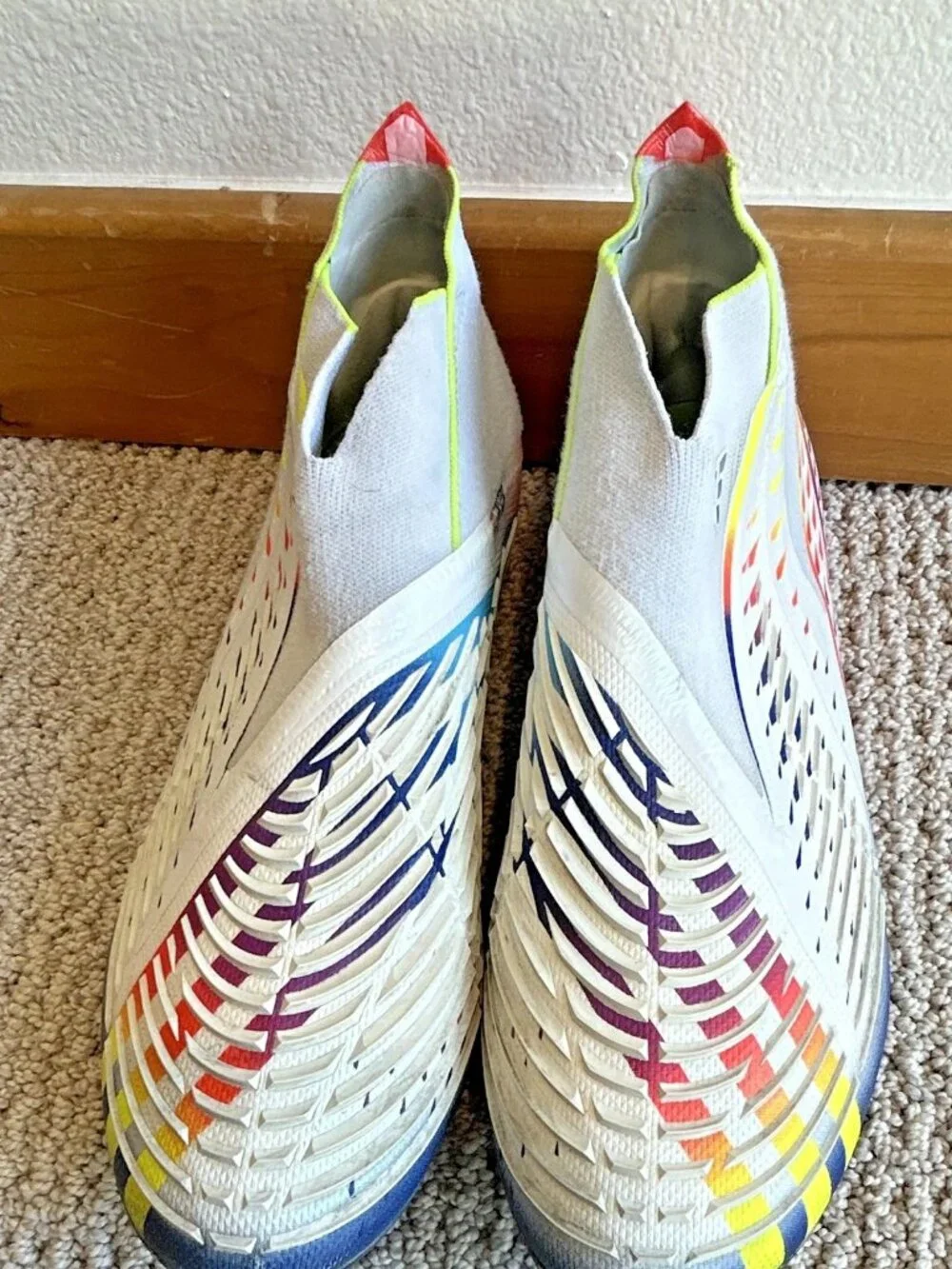 Men's adidas Predator Edge + SG Soccer Cleats Laceless White Multi GW1035 Sz 10